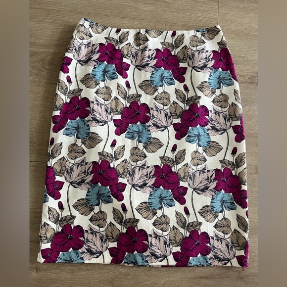Ann Taylor Floral Tapestry Pencil Skirt sz 0 - Picture 1 of 9